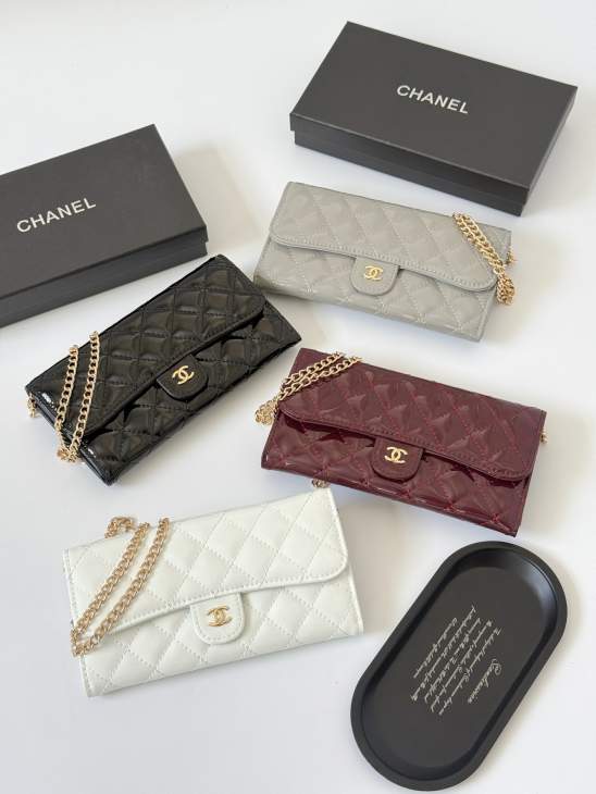Picture of Chanel Handbags _SKUfw239879336fw